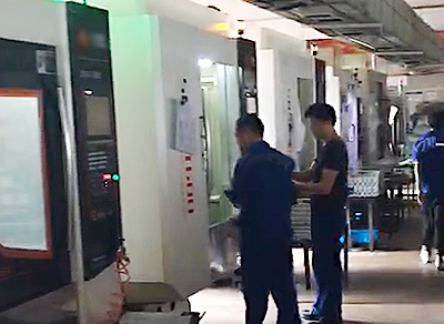 忙碌的企業(yè)員工.jpg 忙碌的企業(yè)員工.jpg